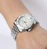 Gucci Dive Quartz White Dial Silver Steel Strap Watch For Men - YA136336